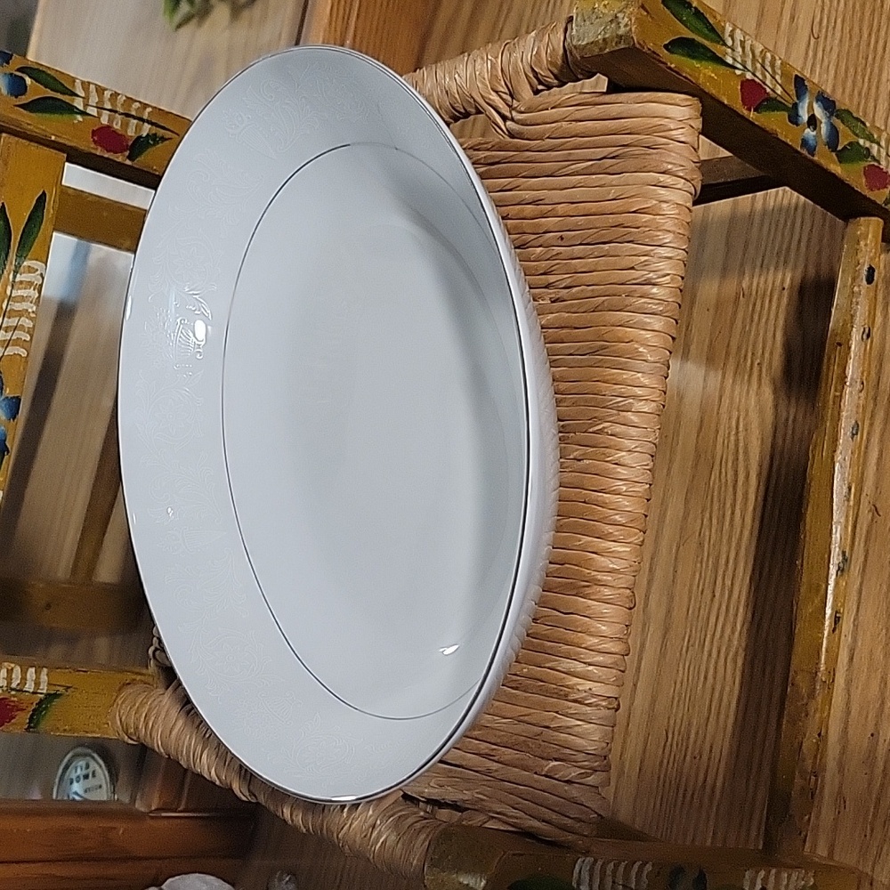 Crown Victoria Fine China Lovelace Serving Bowl